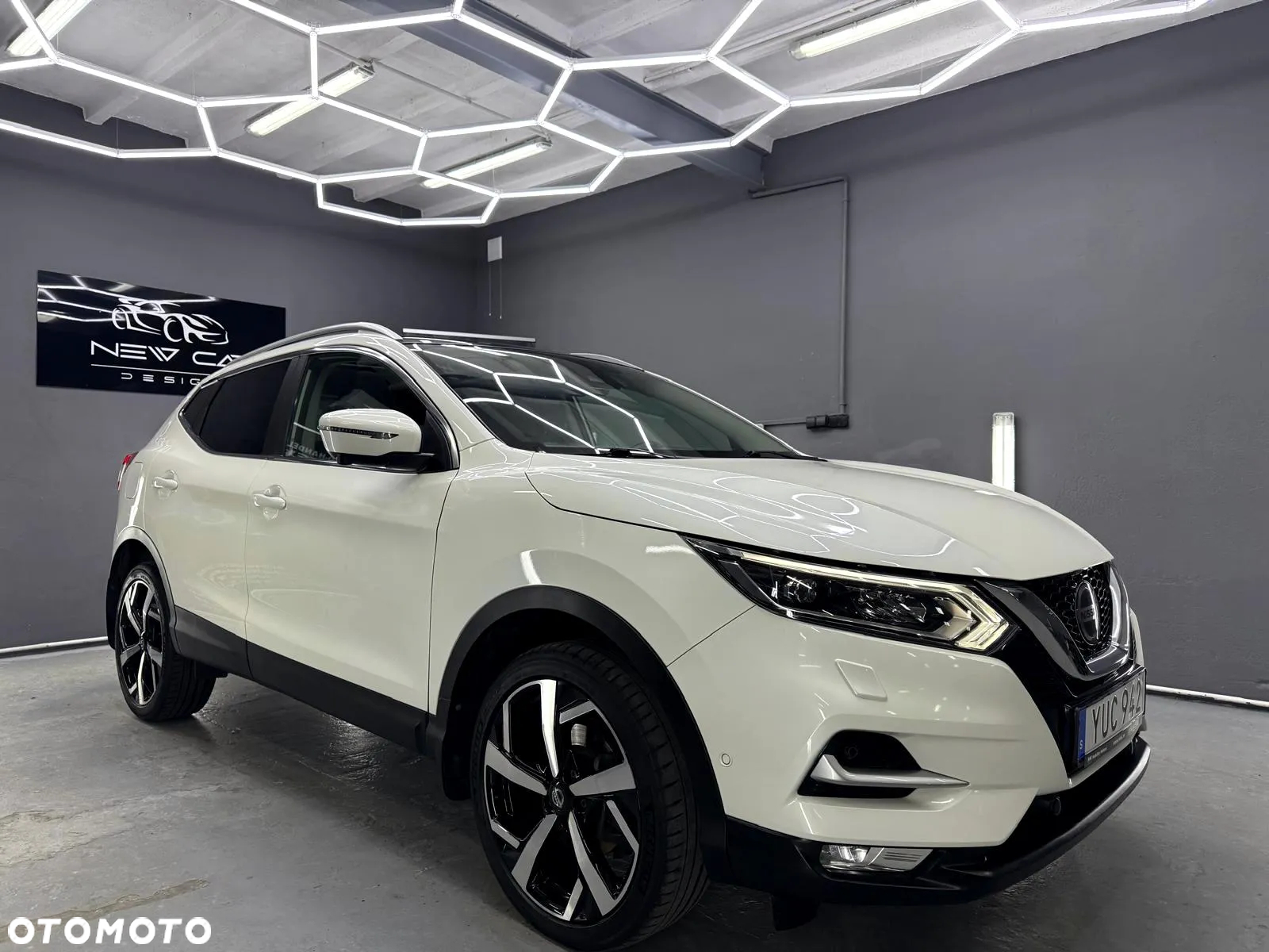 Nissan Qashqai 1.3 DIG-T TEKNA - 12