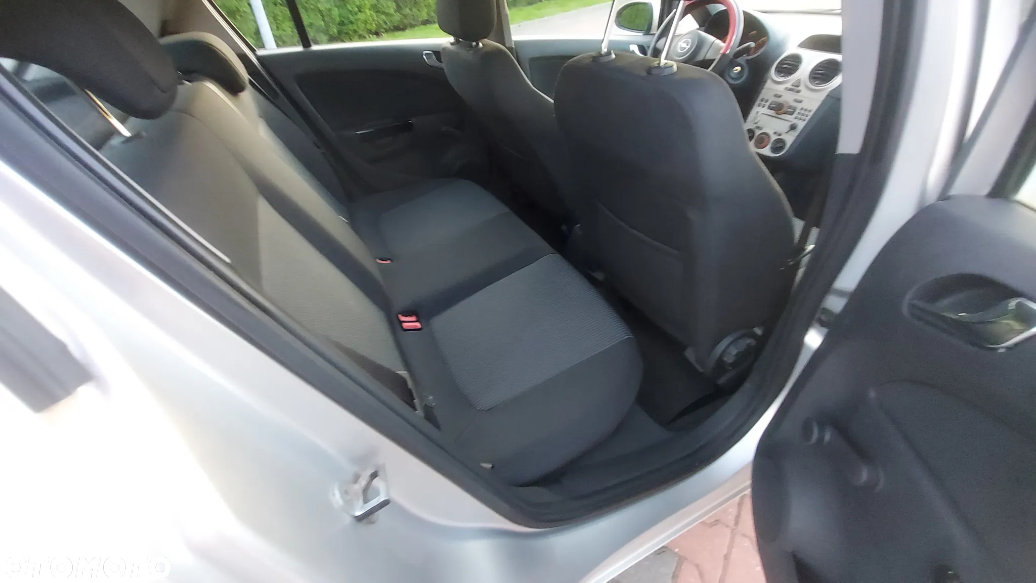 Opel Corsa 1.2 16V 111 - 9