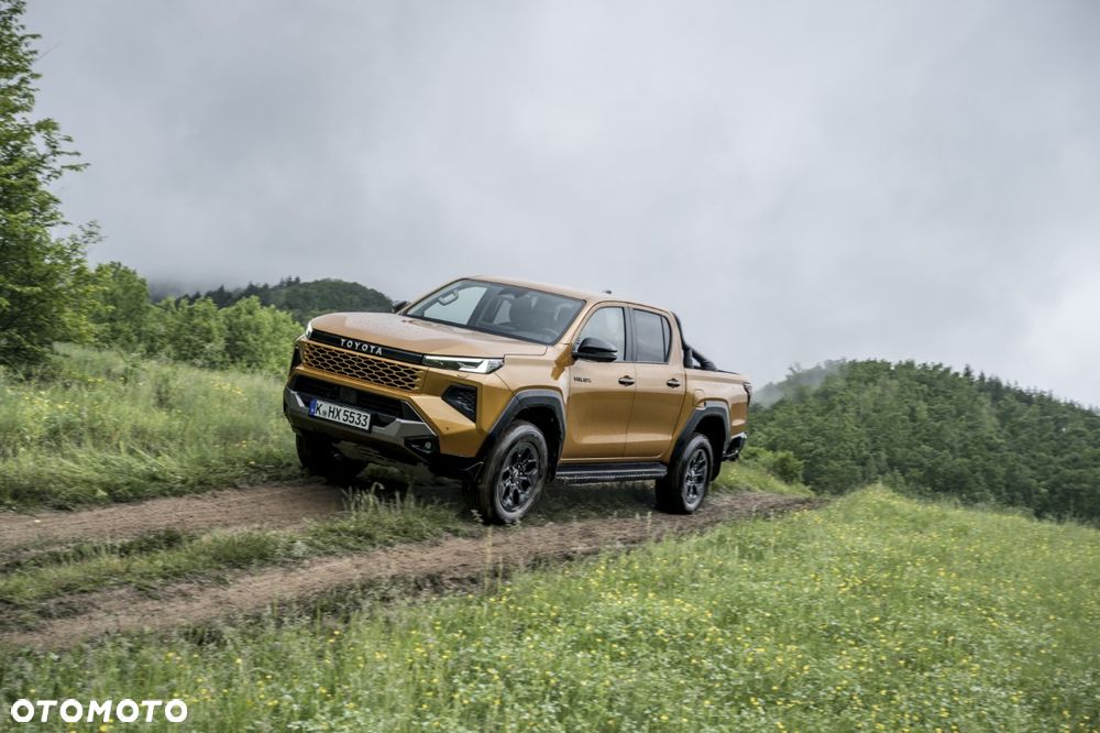 Toyota Hilux 2.8 D-4D mHEV Double Cab Invincible 4x4 - 7