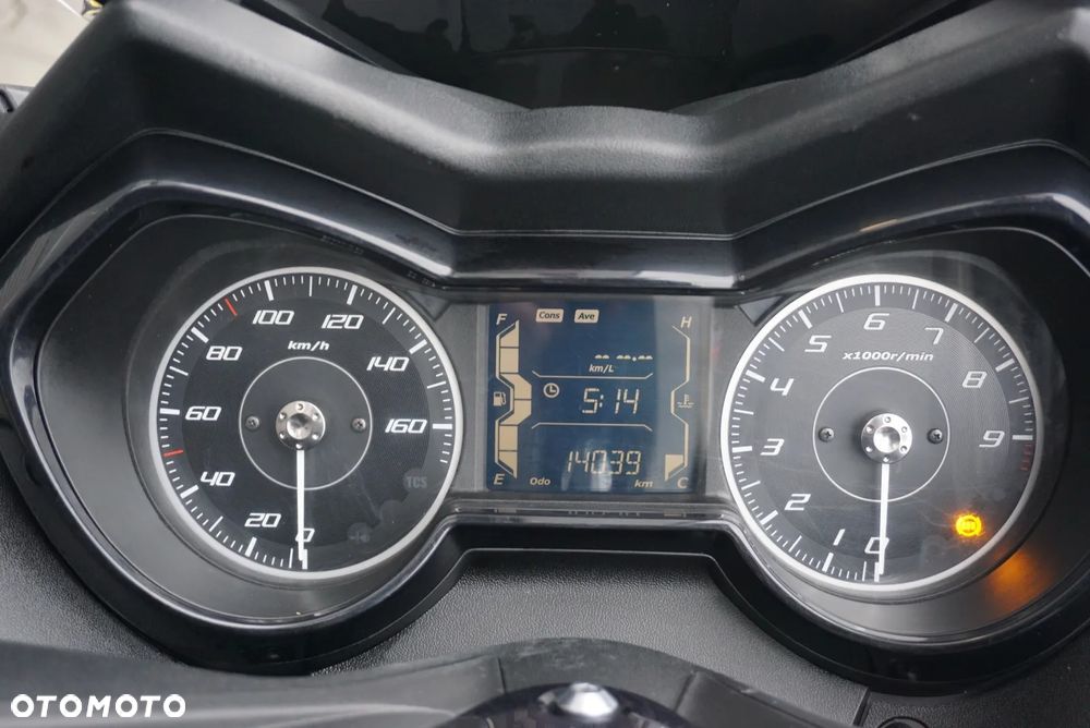 Yamaha X-max - 15