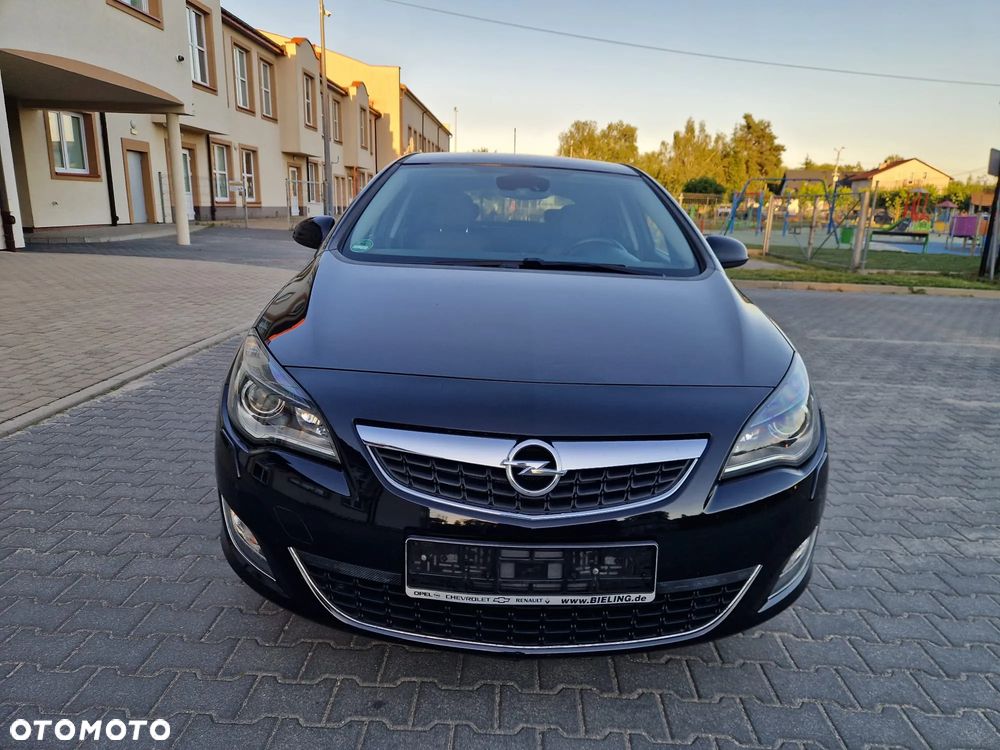 Opel Astra 1.4 T Cosmo S&S - 2