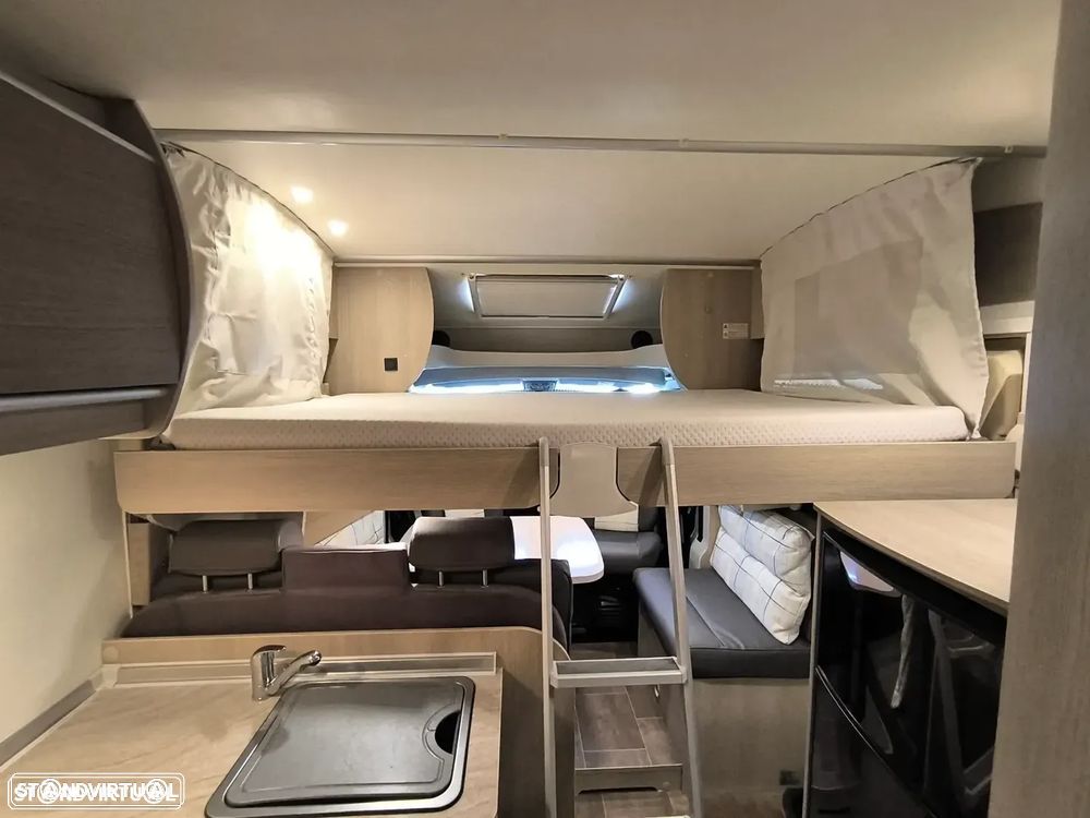 Burstner Ixeo Fifty Five 55 Cama central + basculante - 24
