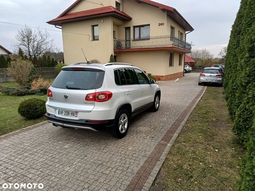 Volkswagen Tiguan ver-2-0-tdi-4mot-perfectline-r--style-dsg - 6