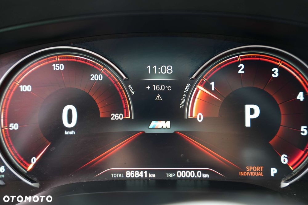 BMW Seria 5 520d xDrive - 14