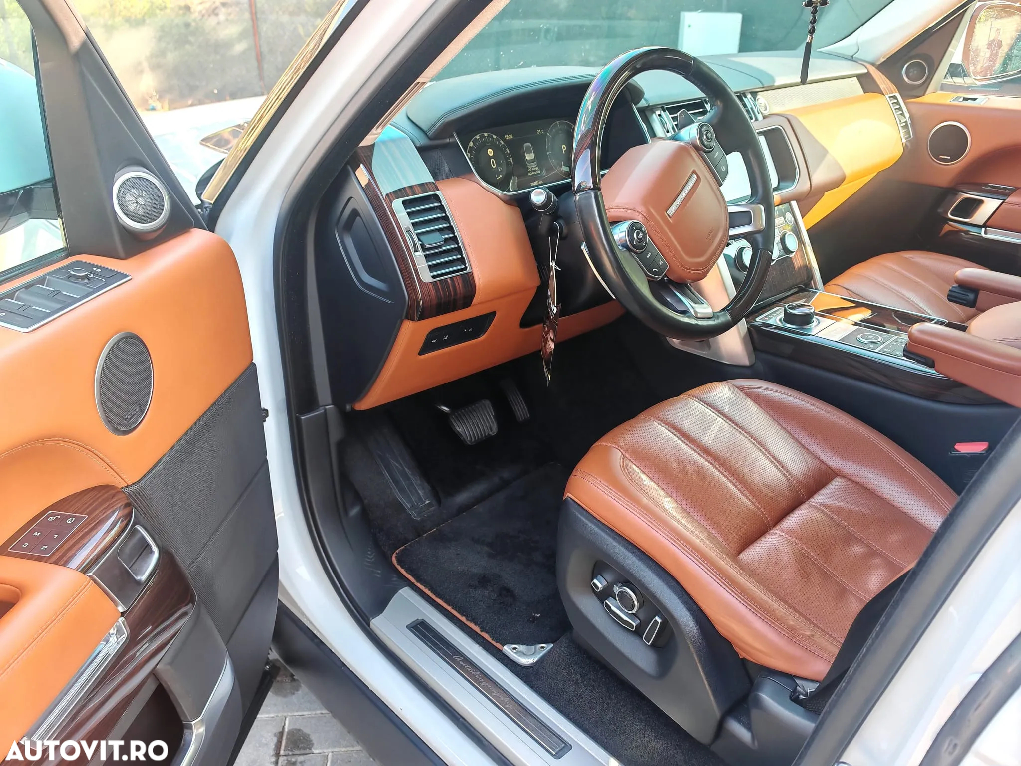 Land Rover Range Rover 4.4 I SDV8 Autobiography - 6