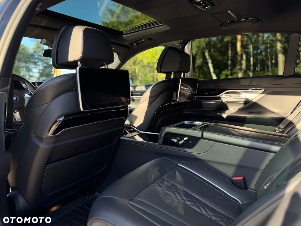 BMW Seria 7 740Ld xDrive - 23