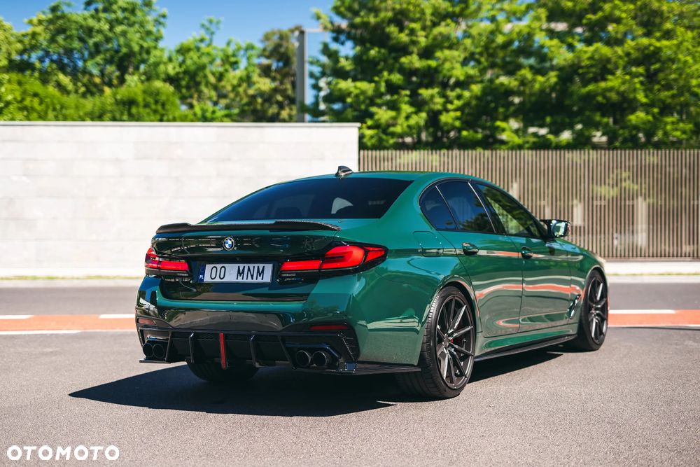 BMW Seria 5 M550i xDrive sport - 13