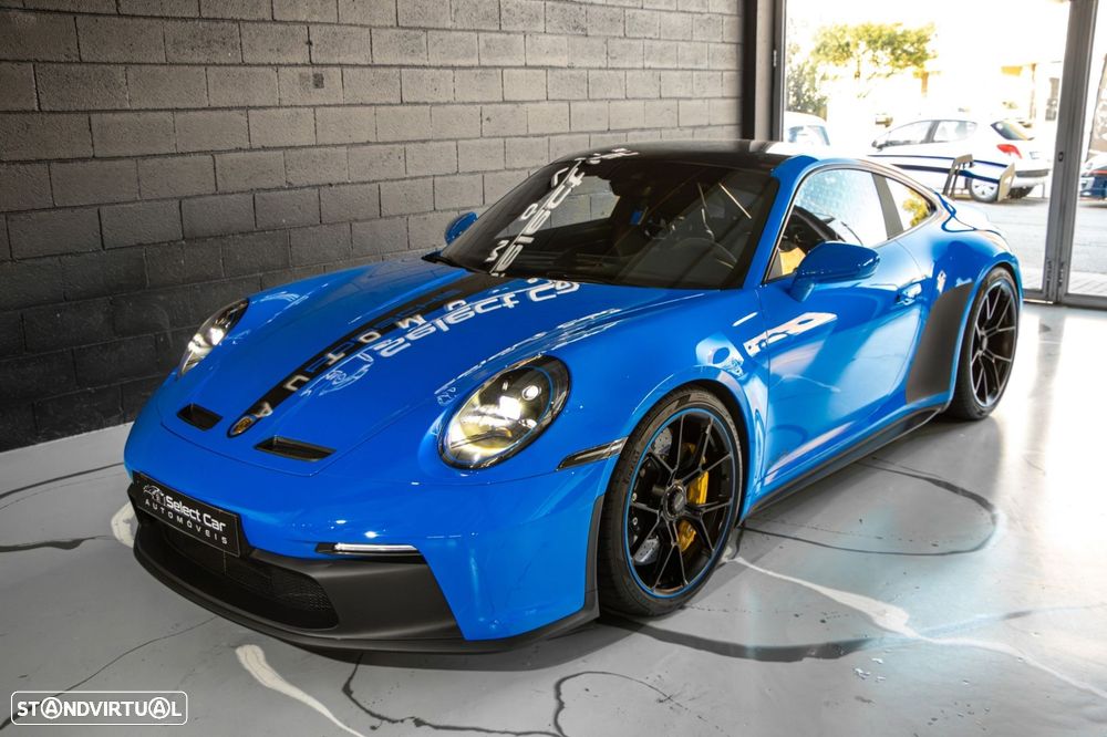 Porsche 911 (992) 2023 photo 2