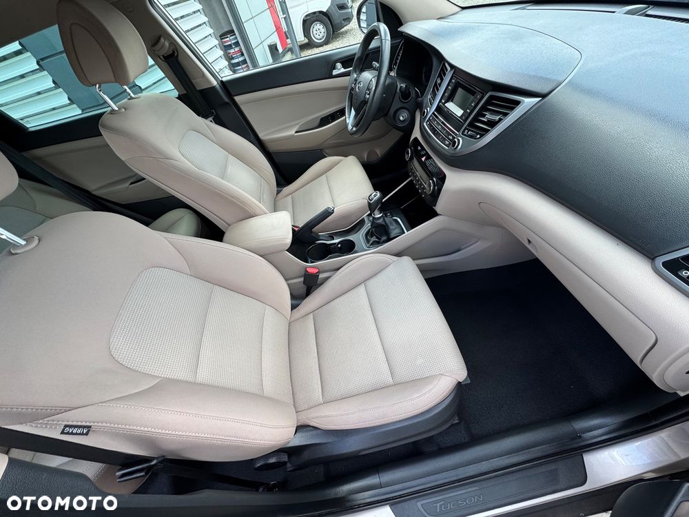 Hyundai Tucson blue 1.6 GDi 2WD Intro Edition - 15