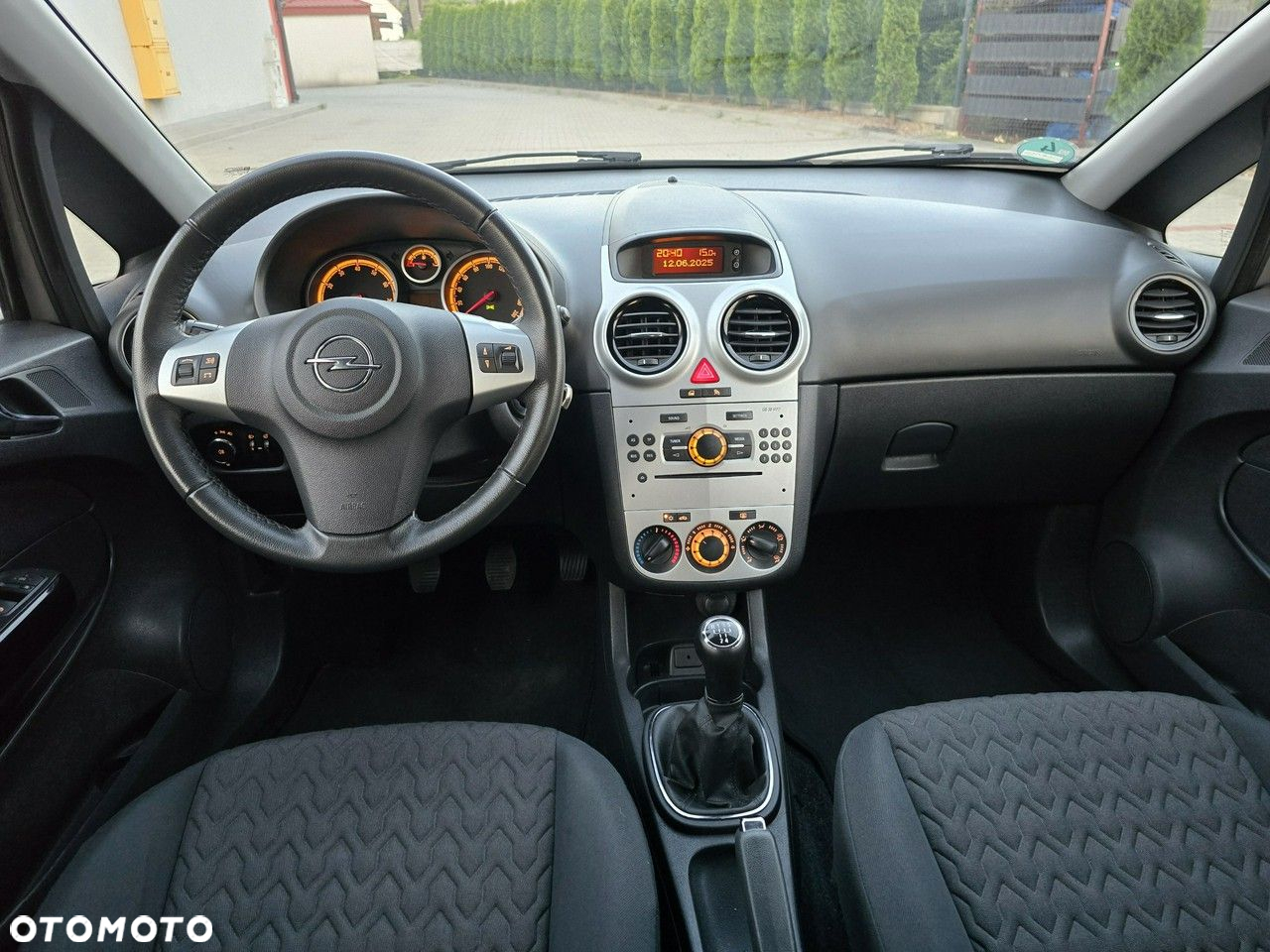 Ford Fiesta - 24