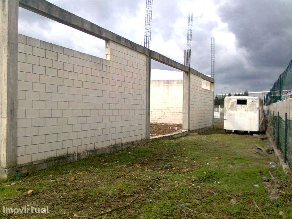 Terreno Industrial - Grande imagem: 2/5