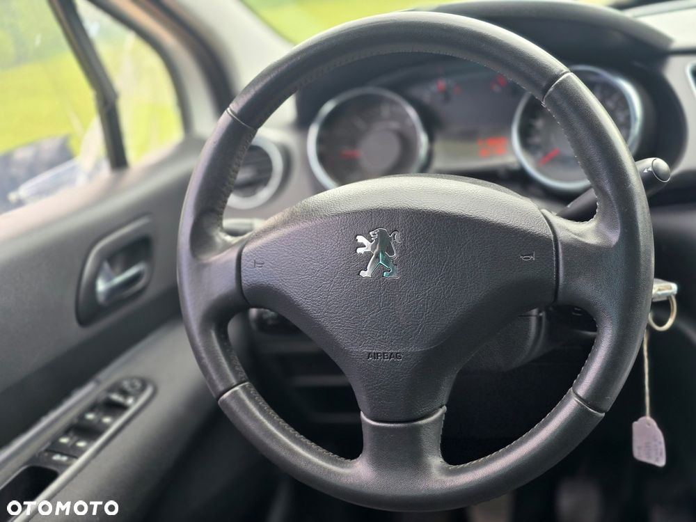 Peugeot 3008 HDi 115 Allure - 21