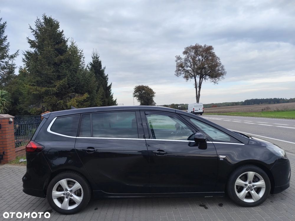 Opel Zafira - 10