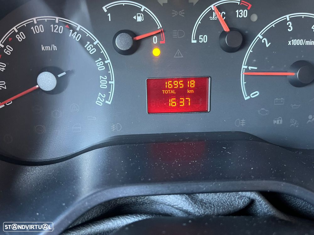 Opel Combo 1.6 CDTI  AC - 26