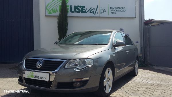 Fecho Da Porta Trás Dto Volkswagen Passat (3C2) - 4