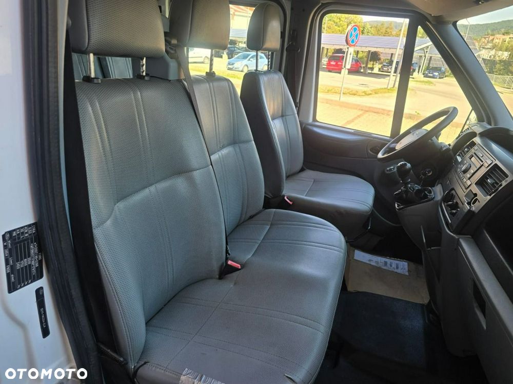 Ford Transit - 19