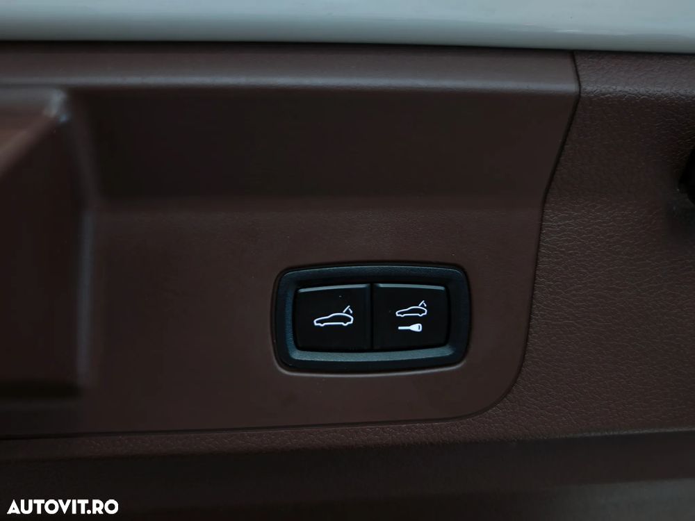 Porsche Panamera - 25