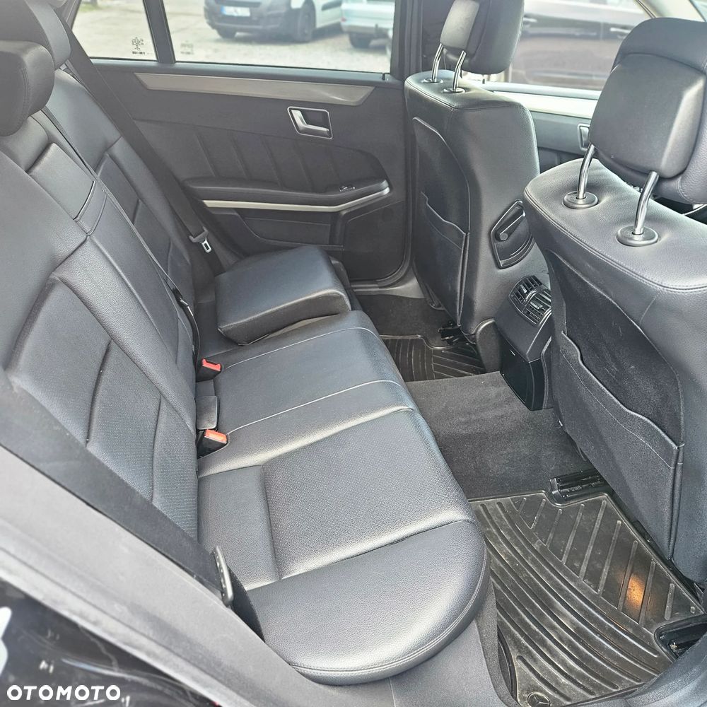Mercedes-Benz Klasa E 350 CDI DPF BlueEFFICIENCY 7G-TRONIC Avantgarde - 28