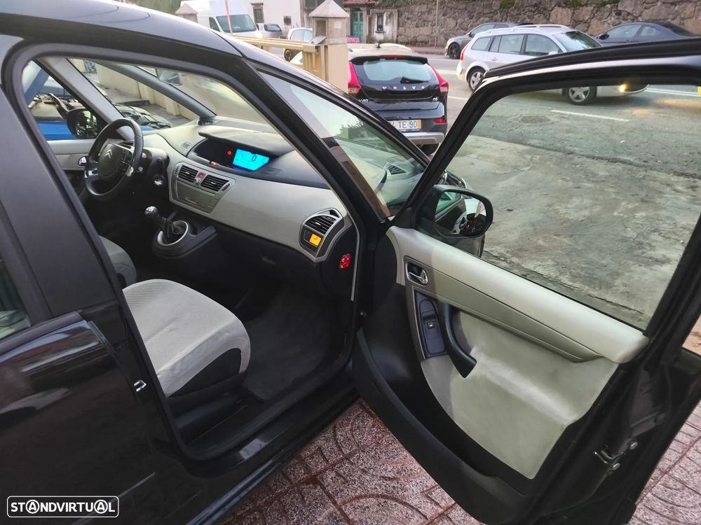Citroën C4 Picasso 1.6 HDi Exclusive - 21