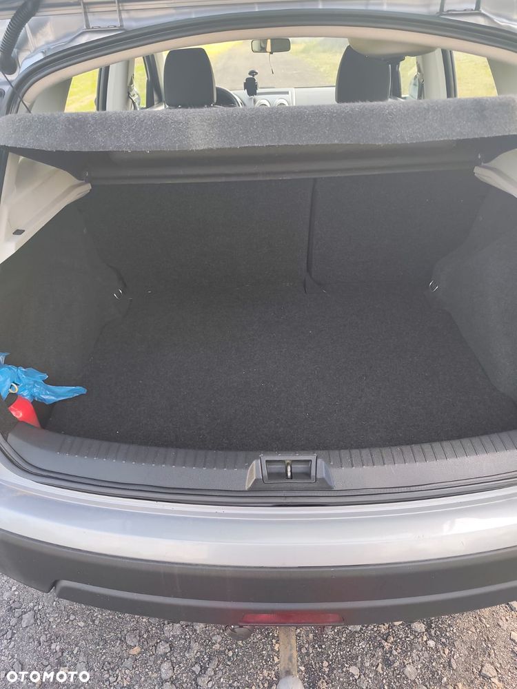 Nissan Qashqai 2.0 dCi DPF tekna - 11