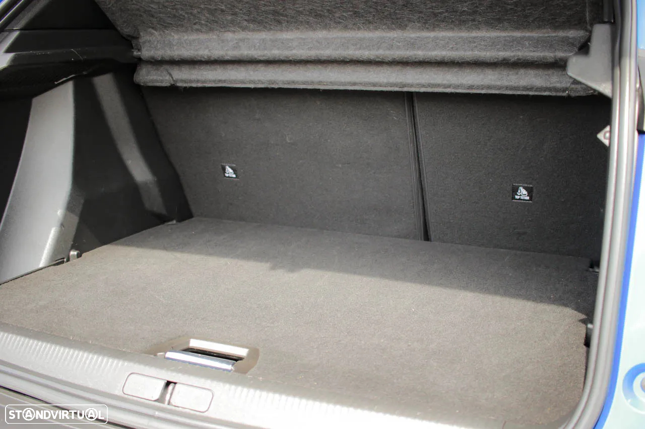 Peugeot e-2008 50 kWh Allure - 8