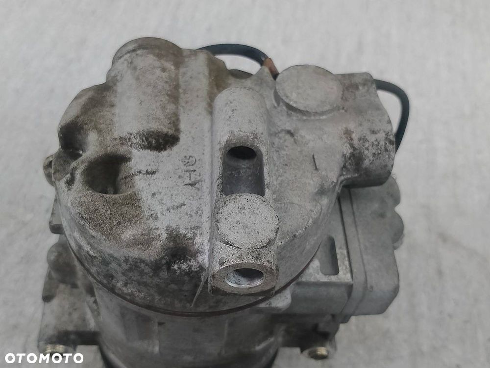 POMPA, SPRĘŻARKA KLIMATYZACJI AUDI A4 B6 2.0 20V - 6