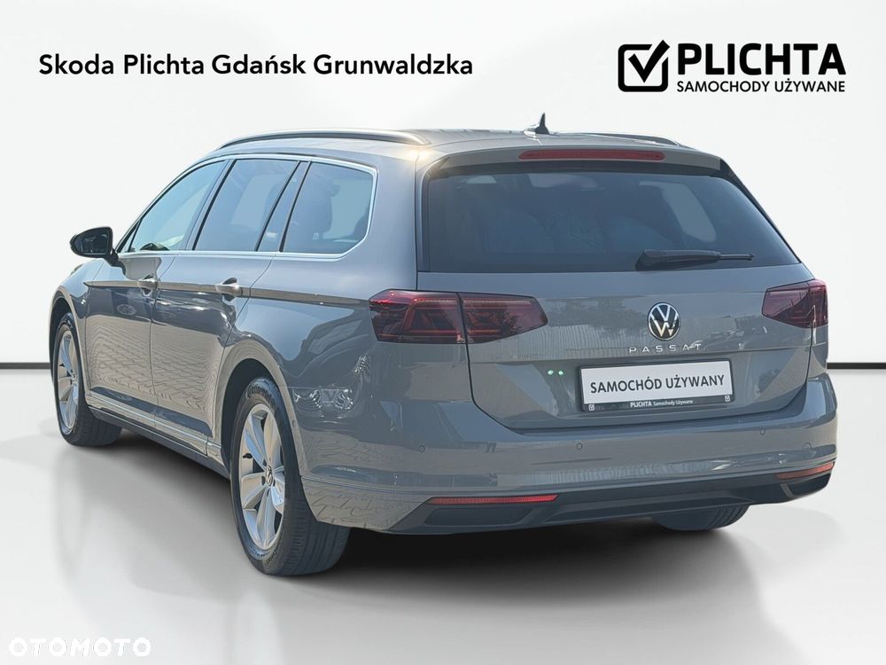 Volkswagen Passat - 8