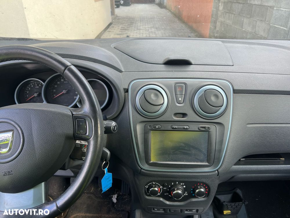 Dacia Lodgy 1.5 dCi Stepway - 9