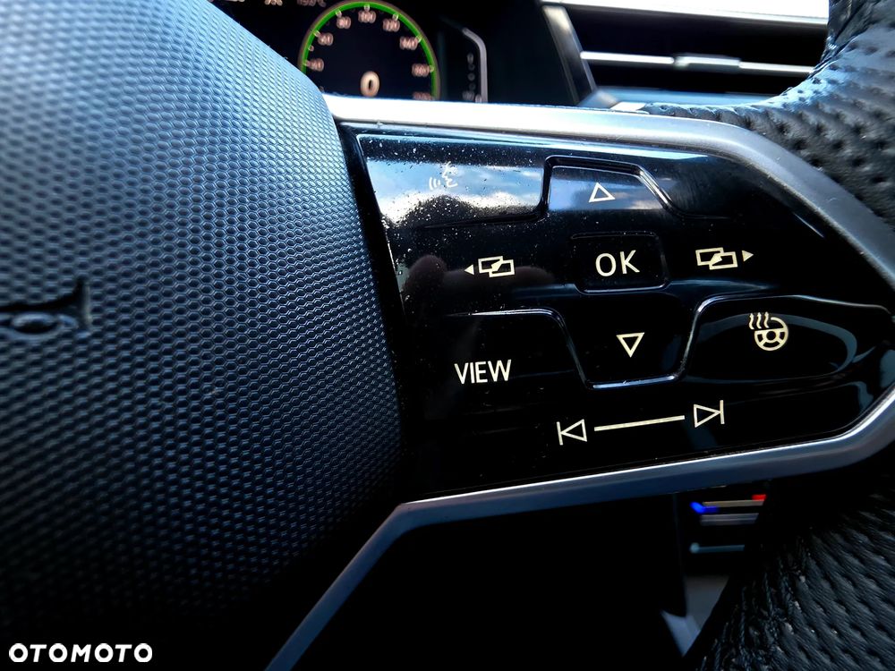 Volkswagen Arteon 2.0 TDI SCR 4Motion DSG R-Line - 23