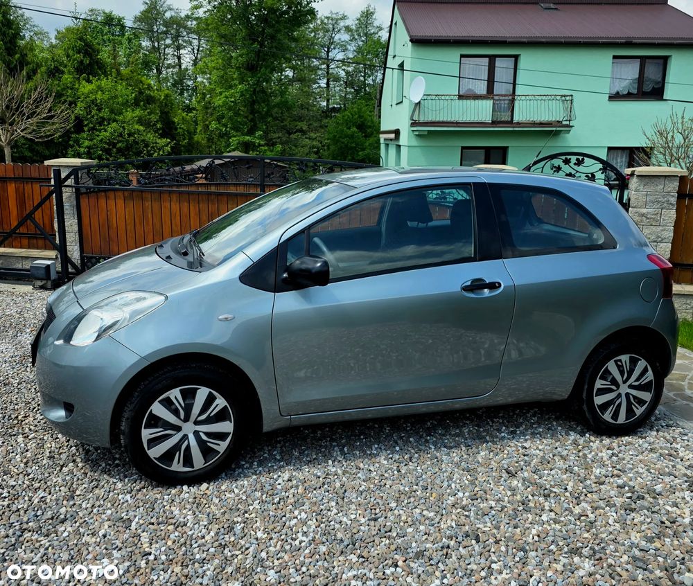 Toyota Yaris 1.0 Terra A/C - 29