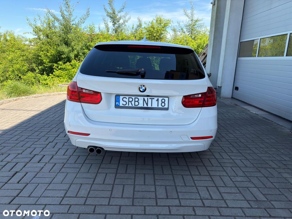 BMW Seria 3 325d - 5