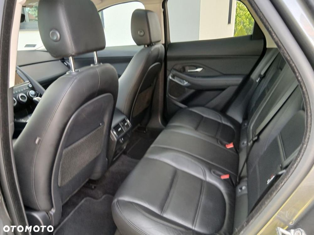 Jaguar E-Pace 2.0 i4P AWD SE - 6