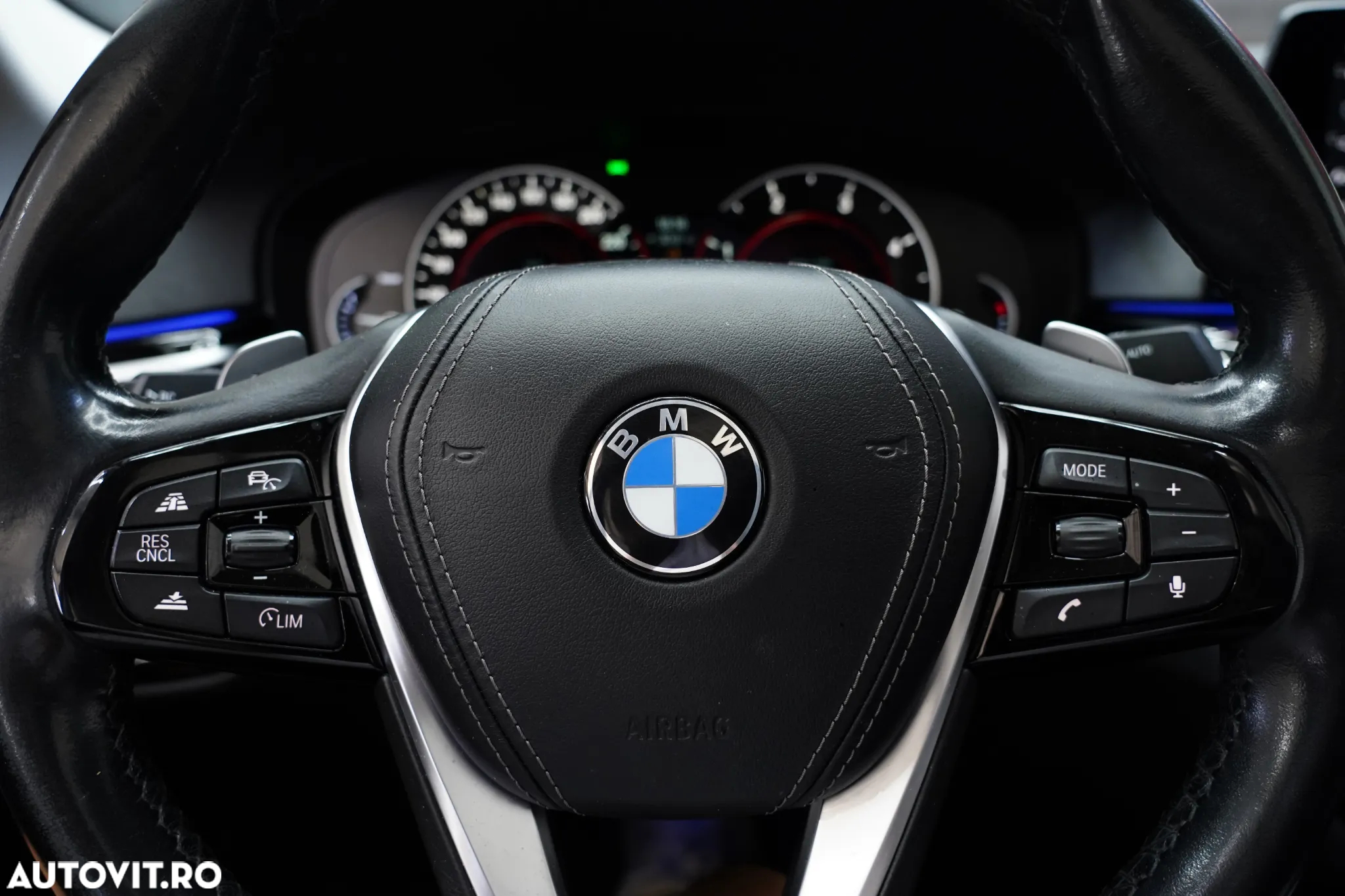 BMW Seria 5 520d AT - 25