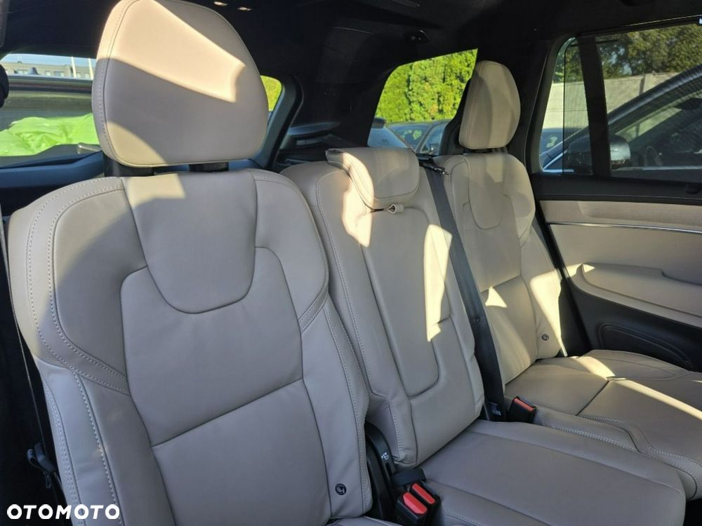 Volvo XC 90 T8 AWD Plug-In Hybrid Ultra Dark 7os - 15