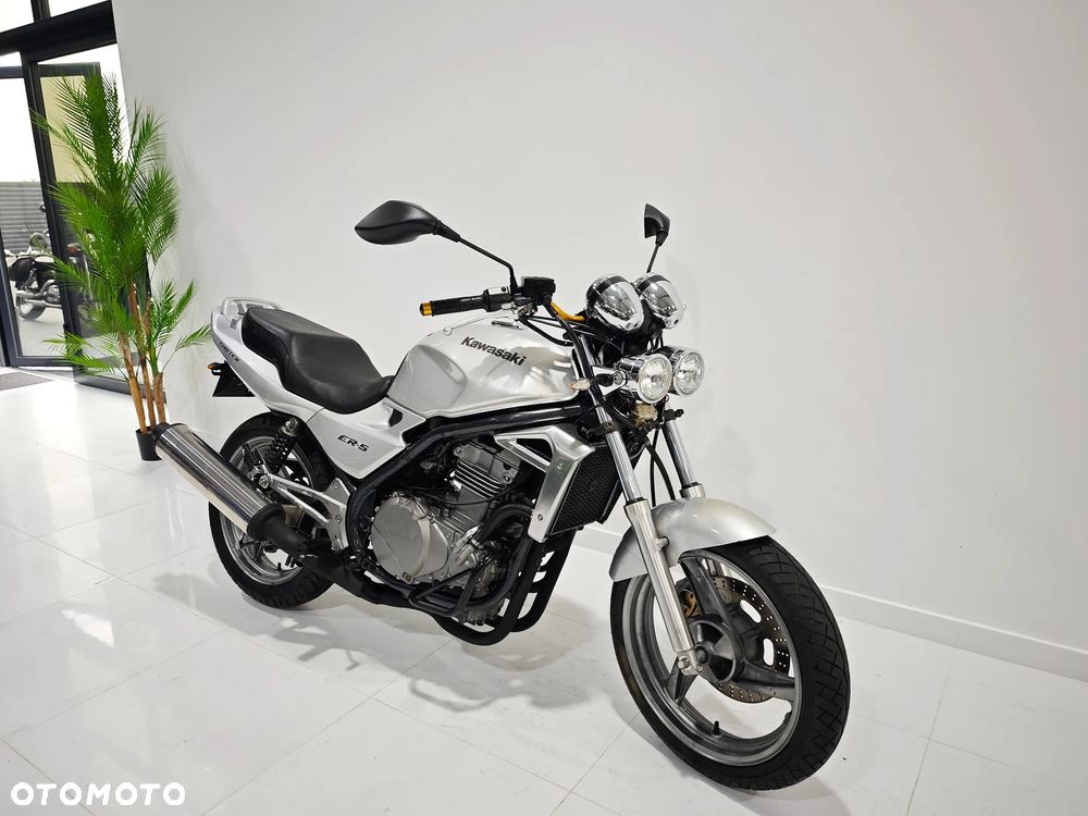 Kawasaki ER - 2