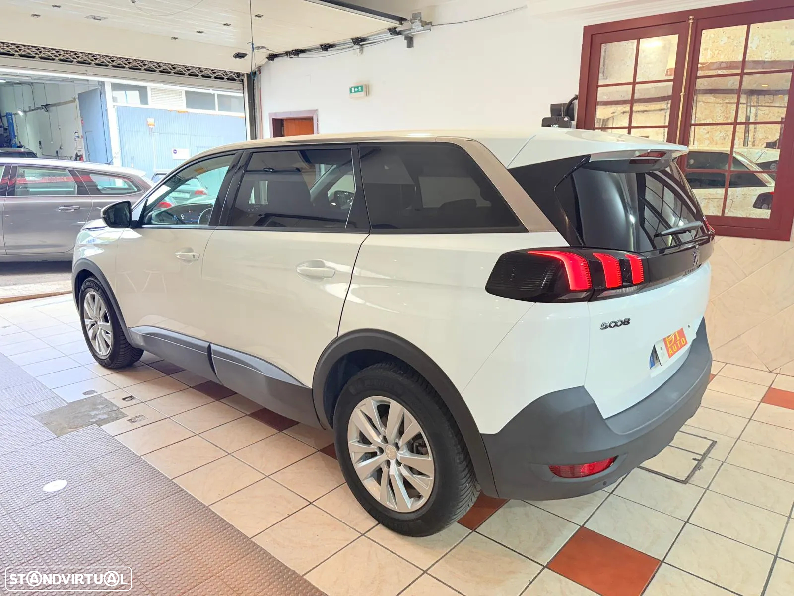 Peugeot 5008 1.5 BlueHDi Active Pack EAT8 - 10