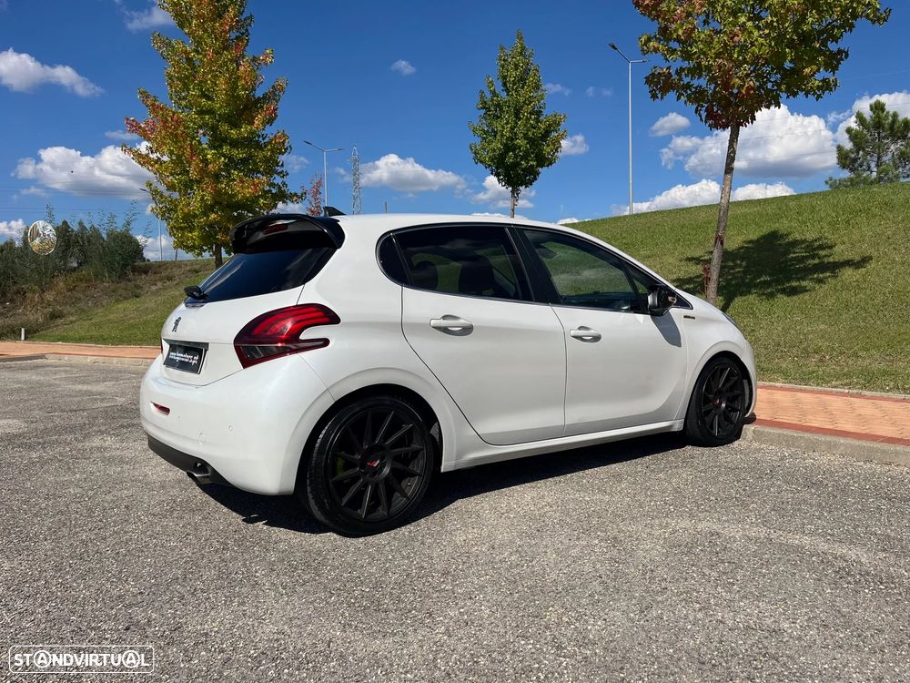 Peugeot 208 1.6 BlueHDi GT Line - 4