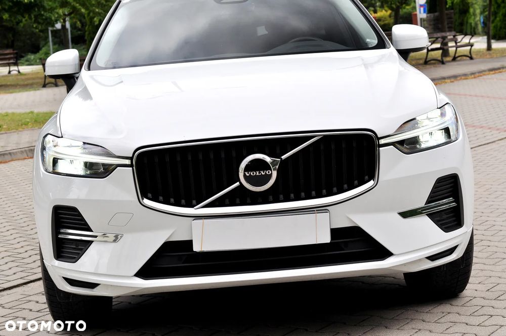 Volvo XC 60 B4 B Geartronic Momentum Pro - 2