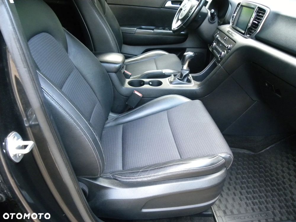 Kia Sportage 1.7 CRDI 2WD Spirit - 23