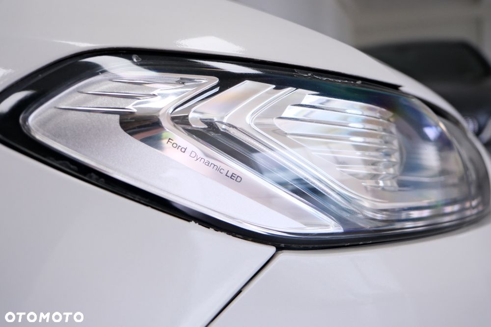 Ford Fusion - 4