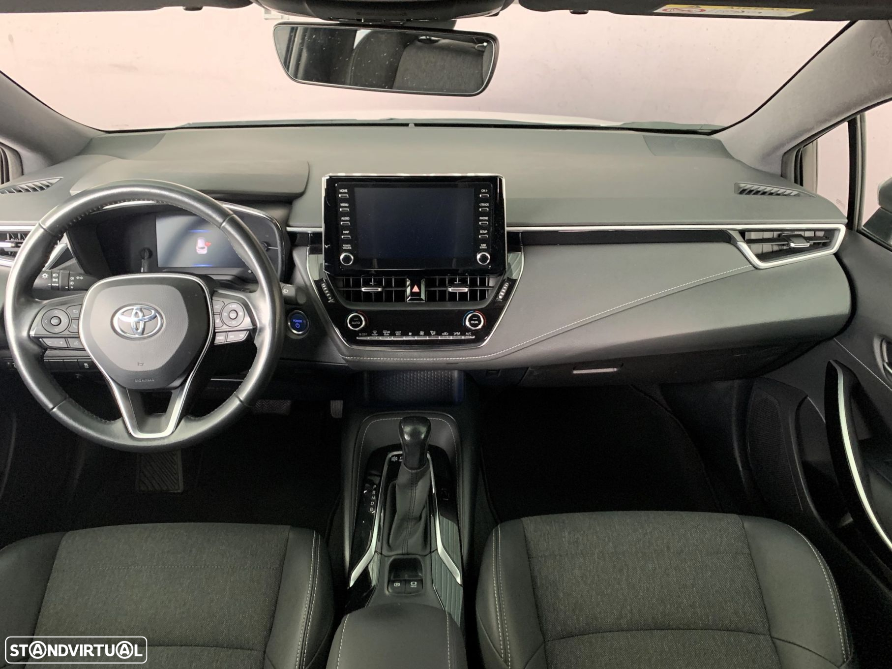 Toyota Corolla Touring Sports 1.8 Hybrid Comfort+P.Sport - 10
