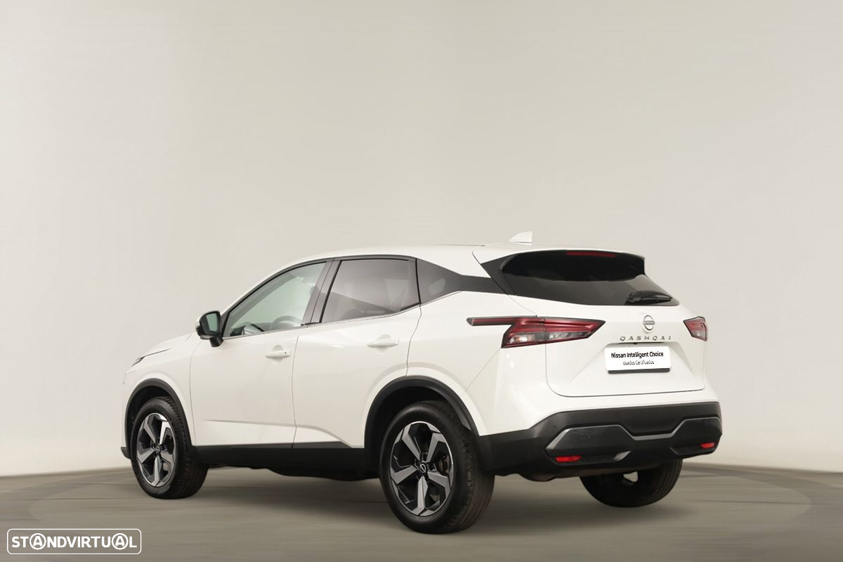 Nissan Qashqai 1.3 DIG-T N-Connecta Xtronic - 3