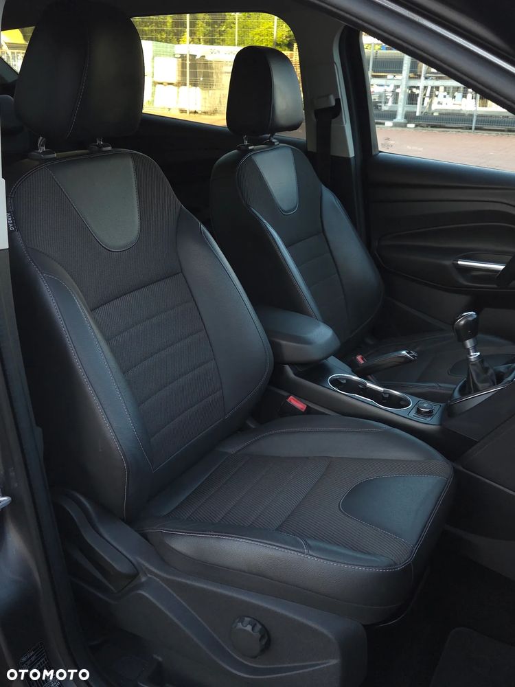 Ford Kuga 2.0 TDCi 4x2 Titanium - 16