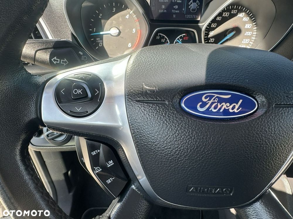 Ford Kuga 2.0 TDCi 2x4 Titanium - 19