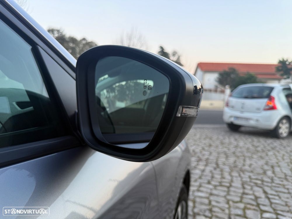 Peugeot e-208 51 kWh Allure - 17