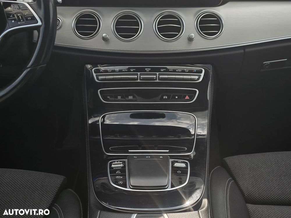 Mercedes-Benz E - 20