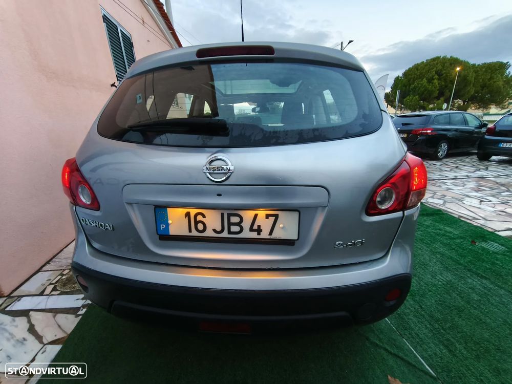 Nissan Qashqai 2.0 dCi Backstage NAVI FPD - 38