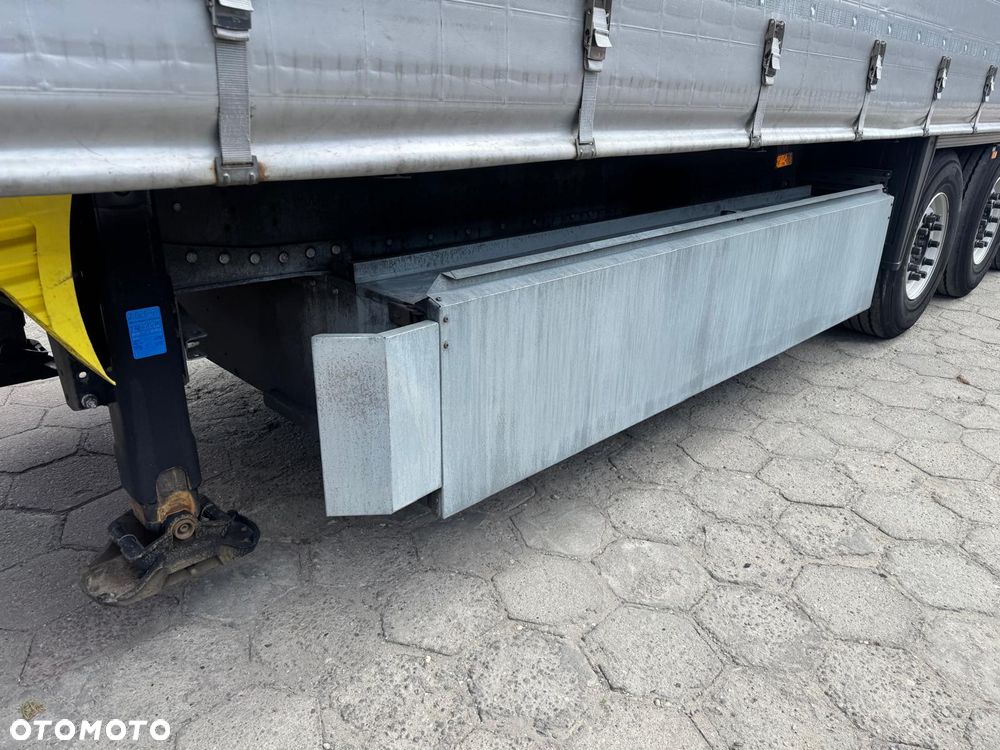 Schmitz Cargobull CARGOBULL SCB - 9