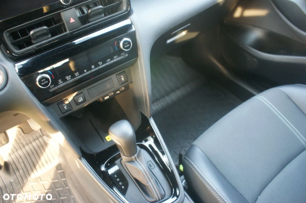 Toyota Yaris Cross - 17