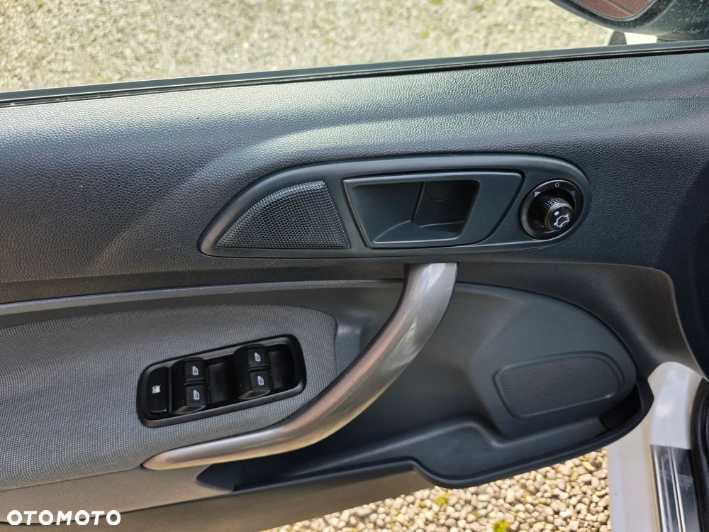 Ford Fiesta 1.25 Titanium - 17